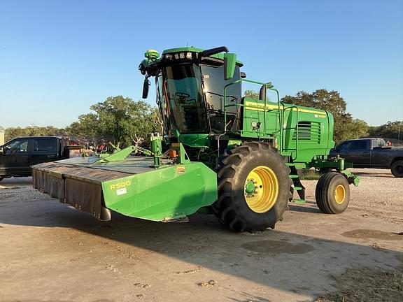 Image of John Deere W235R equipment image 2