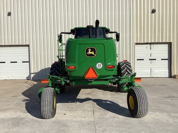 Image of John Deere W235R equipment image 3
