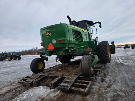Image of John Deere W235R equipment image 2
