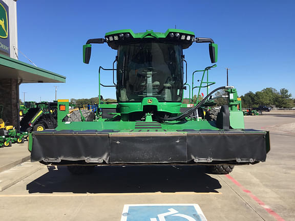 Image of John Deere W235R equipment image 1