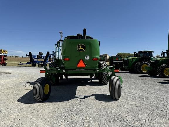 Image of John Deere W235R equipment image 4