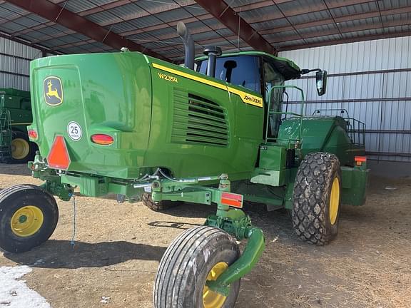 Image of John Deere W235R equipment image 4