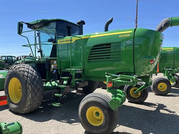 Image of John Deere W235R equipment image 2