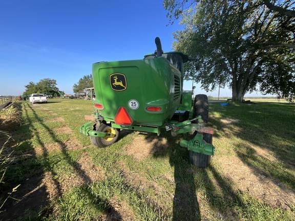 Image of John Deere W235R equipment image 3