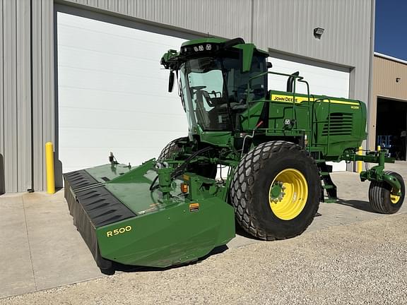 Image of John Deere W235R equipment image 3