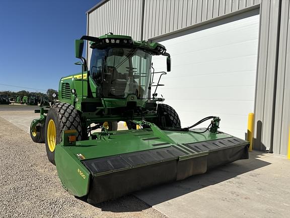 Image of John Deere W235R equipment image 4