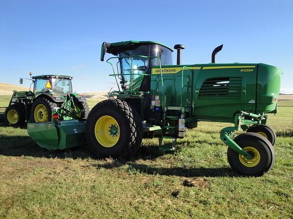 Image of John Deere W235R equipment image 1