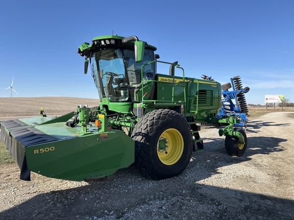 2022 John Deere W235R Equipment Image0