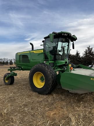 Image of John Deere W235R equipment image 3