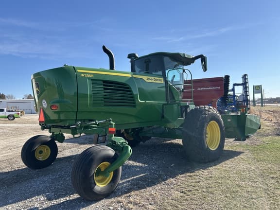 Image of John Deere W235R equipment image 2