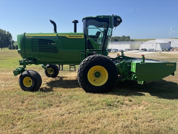 Image of John Deere W235R equipment image 4