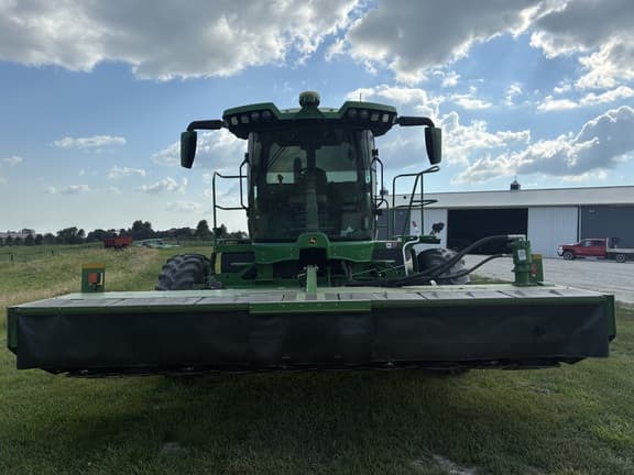 Image of John Deere W235R equipment image 1