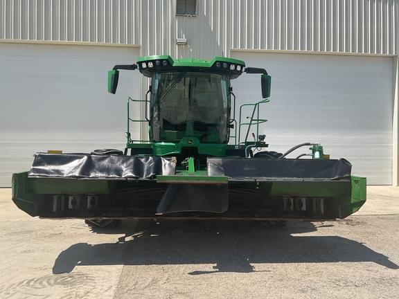 Image of John Deere W235R equipment image 1