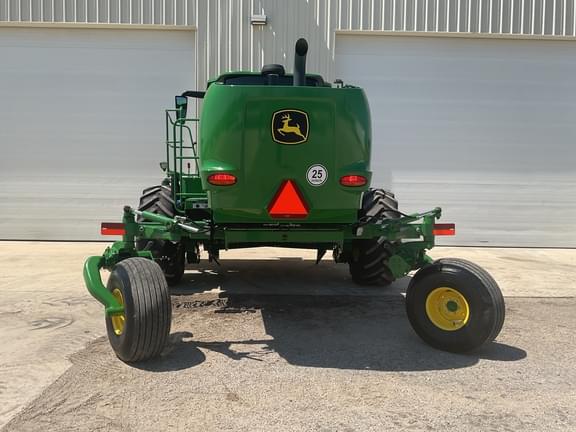 Image of John Deere W235R equipment image 3