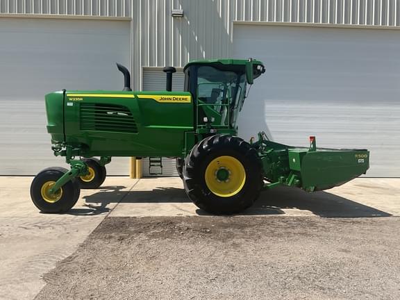 Image of John Deere W235R equipment image 2