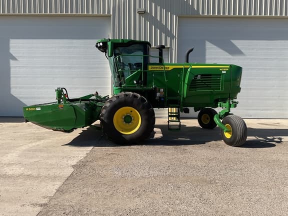 Image of John Deere W235R Primary image