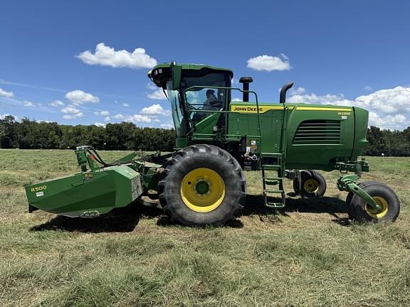 Image of John Deere W235R Primary image
