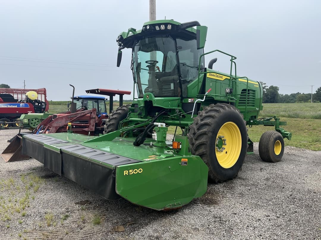 Image of John Deere W235R Primary image