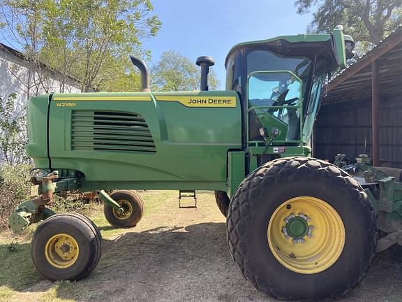 Image of John Deere W235R equipment image 2