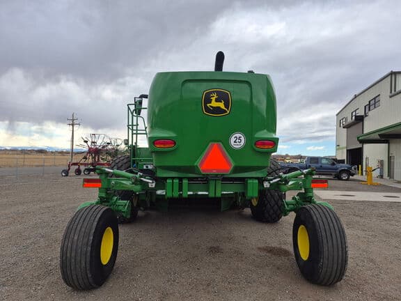 Image of John Deere W235R equipment image 3