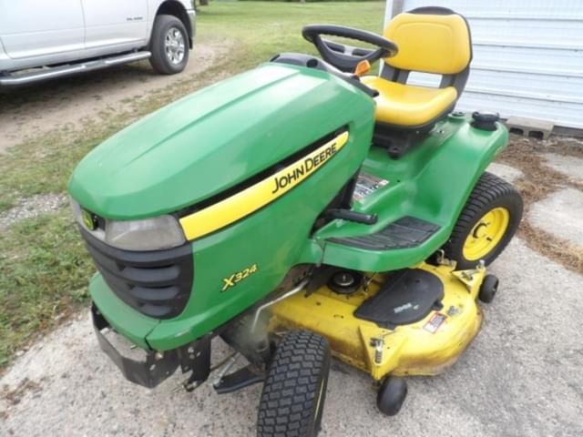 Image of John Deere X324 equipment image 1