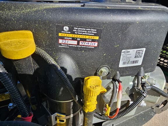 Image of John Deere X330 equipment image 2