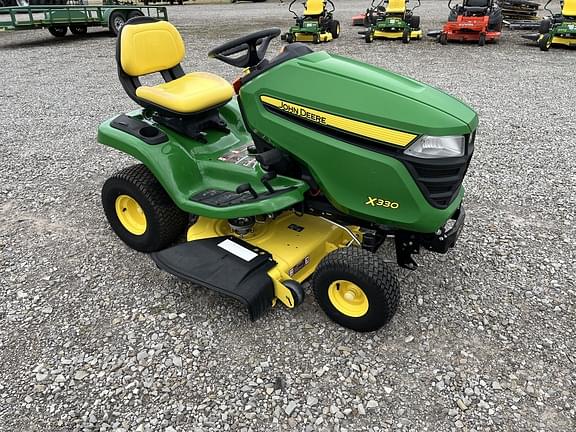 Image of John Deere X330 equipment image 3