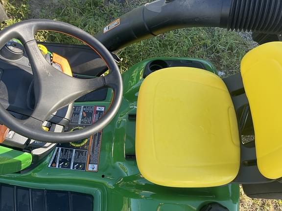 Image of John Deere X330 equipment image 3