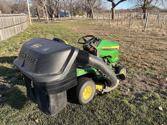 Image of John Deere X330 equipment image 4