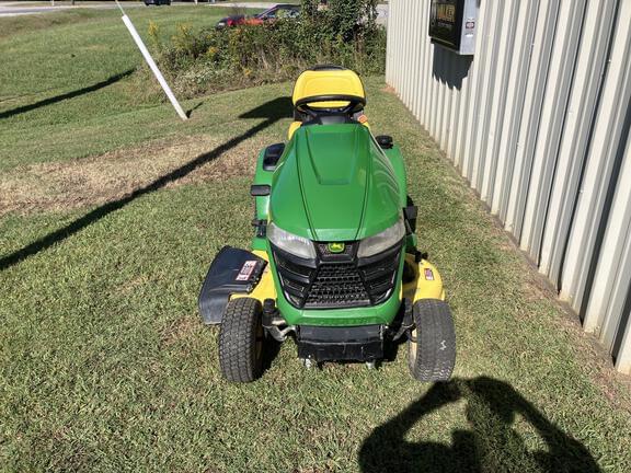 Image of John Deere X330 equipment image 2