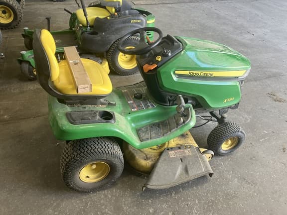 Image of John Deere X330 equipment image 4