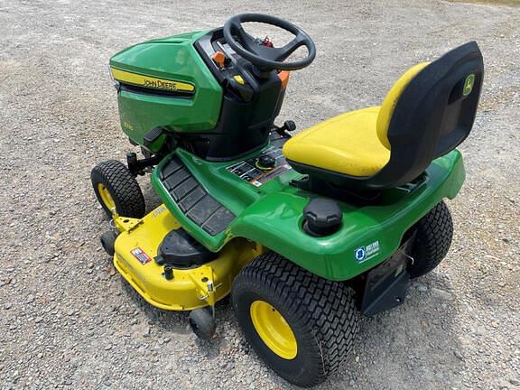 Image of John Deere X330 equipment image 2