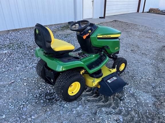 Image of John Deere X330 equipment image 2