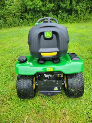 Image of John Deere X350 equipment image 3