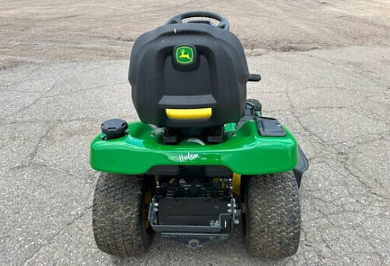Image of John Deere X350 equipment image 3