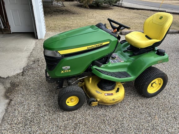 2022 John Deere X354 Equipment Image0