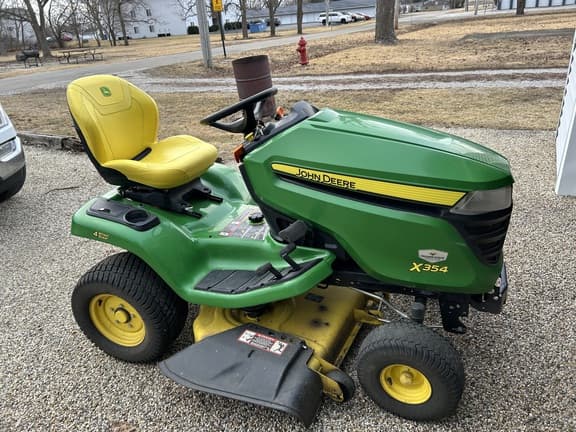 Image of John Deere X354 equipment image 3