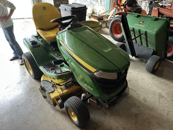 Image of John Deere X354 equipment image 1