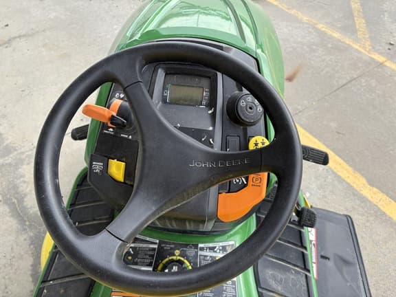 Image of John Deere X354 equipment image 4