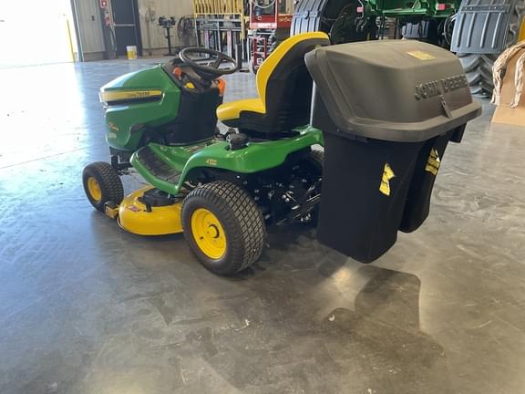 Image of John Deere X354 equipment image 3