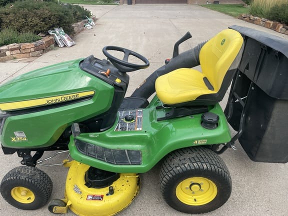 2022 John Deere X354 Equipment Image0