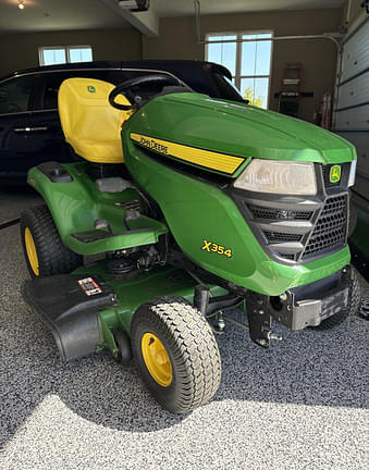 Image of John Deere X354 equipment image 1