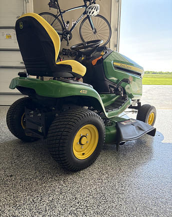 Image of John Deere X354 equipment image 3
