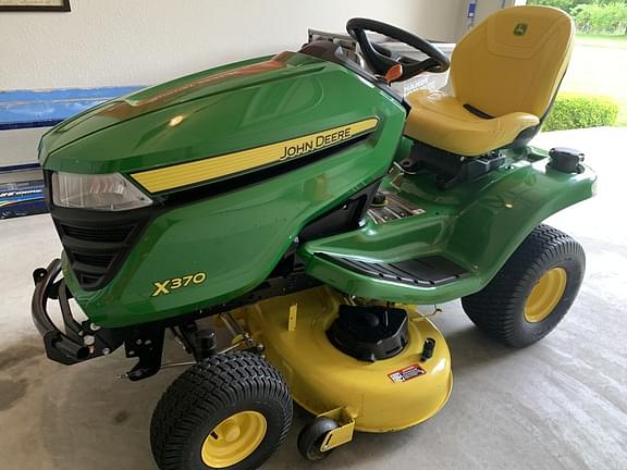 Image of John Deere X370 Primary image