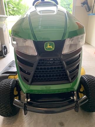 Image of John Deere X370 equipment image 3