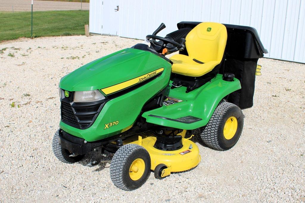 Image of John Deere X370 Primary image