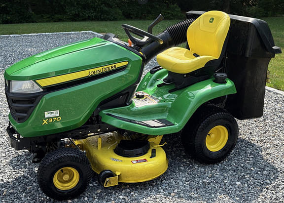 Image of John Deere X370 Primary image