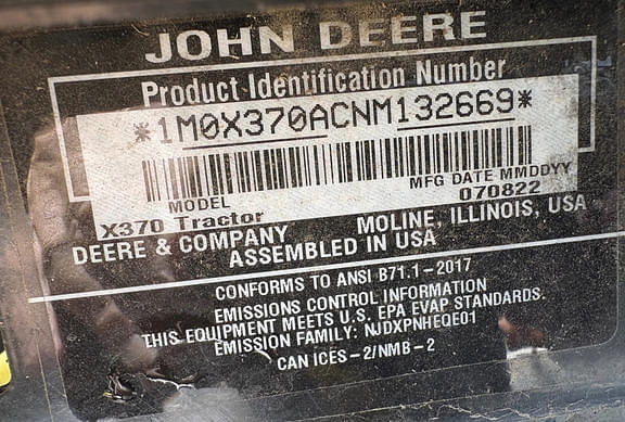 Image of John Deere X370 equipment image 2