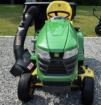Image of John Deere X370 equipment image 3