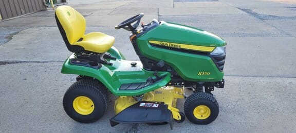 Main image John Deere X370